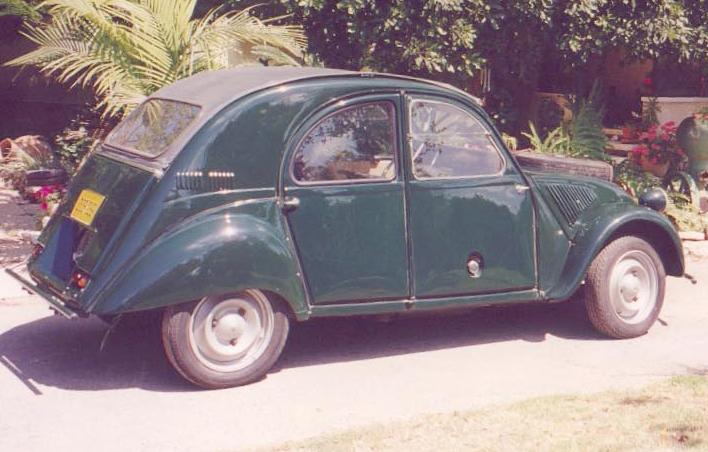 Citroen_2CV_Sahara_21.jpg